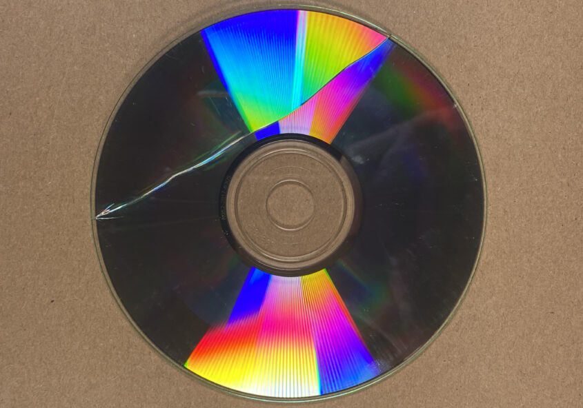 optical disc broken CD-R means lost digital photos