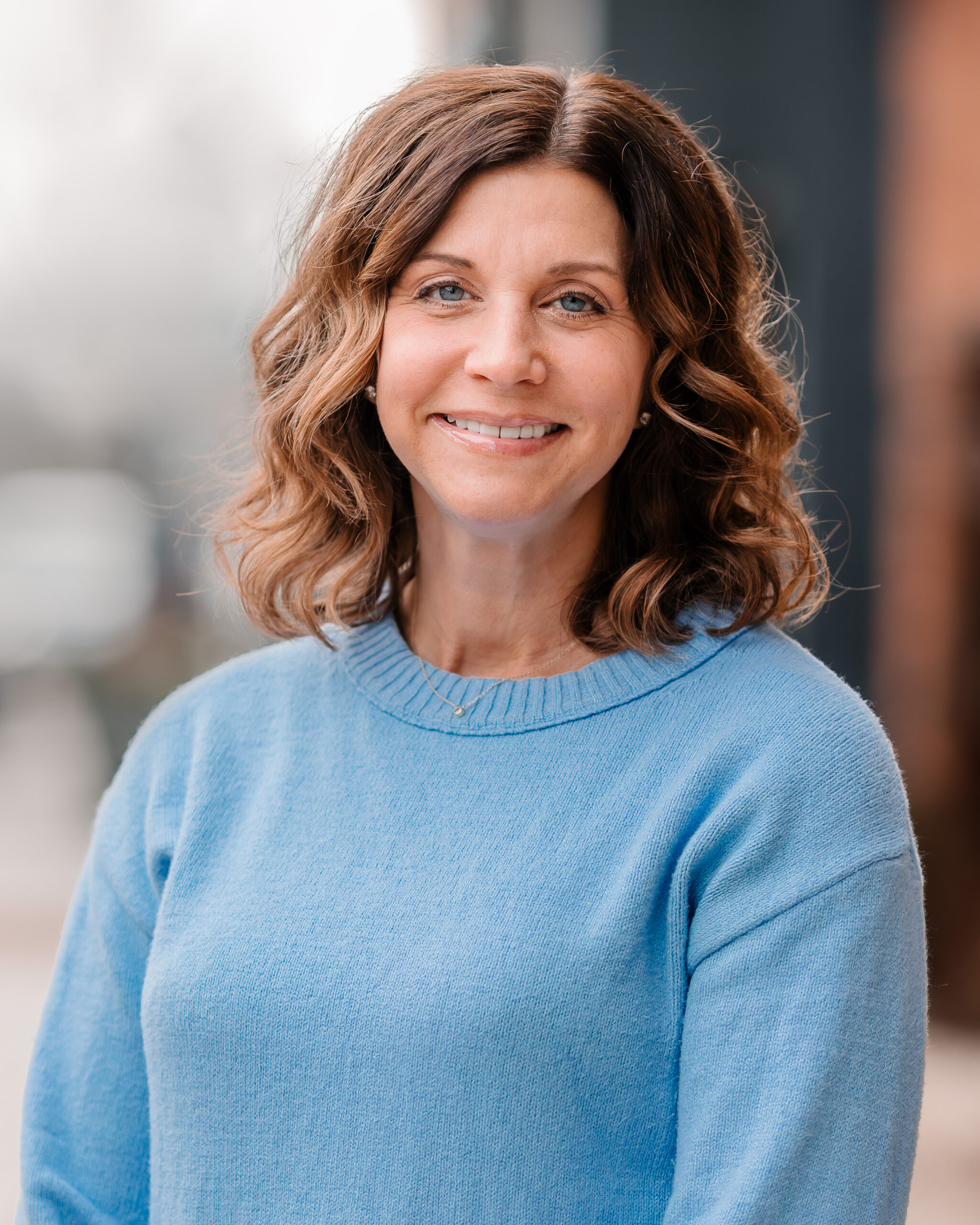 Cindy Pratt headshot